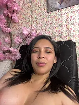 Esmerald_1111's cam snapshot