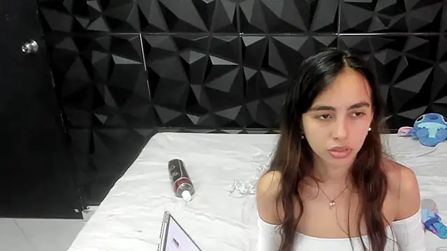 Sarah_sumemers's cam snapshot