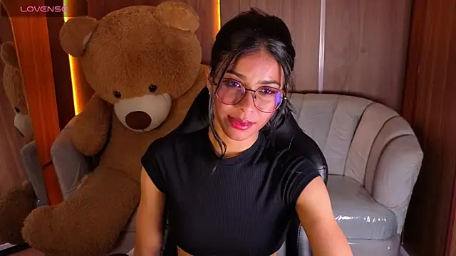 Alina_b_'s cam snapshot