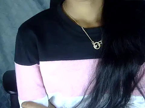 Khushi_v's cam snapshot