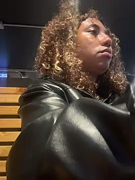 lauraltt live sex cam