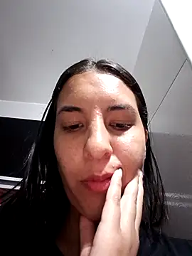 Bonny_Klote live sex cam