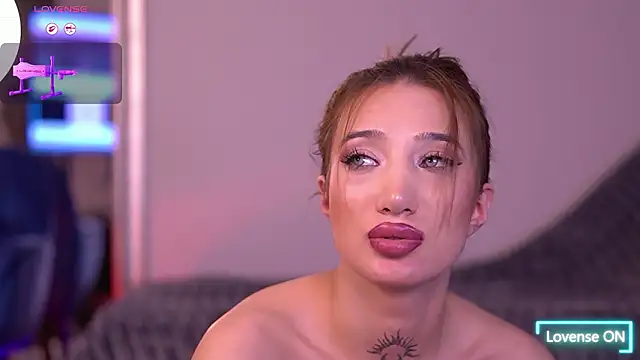 SiennaJayden's cam snapshot