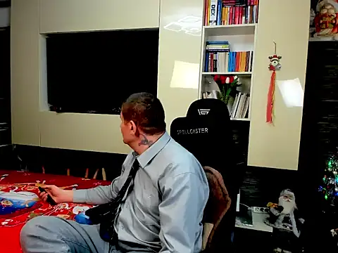 SpartacusDaddy48's cam snapshot