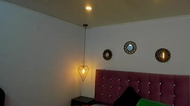 charly_morningstar's cam snapshot