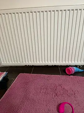 LittleChaosQueen live sex cam