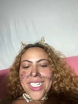 Chloe_Leaozinho live sex cam