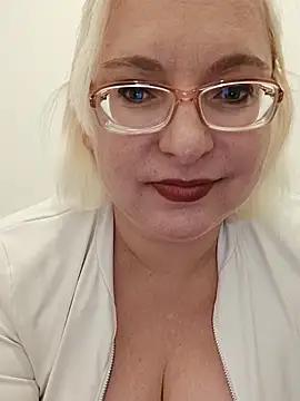 VikaKing live sex cam