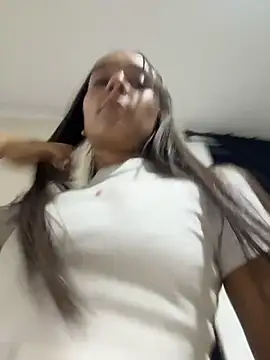 Brunettecollins05 live sex cam