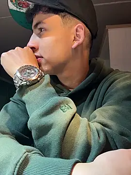 AdrianRinaldi live sex cam