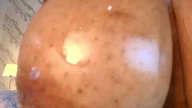 isabella_rossee_'s cam snapshot