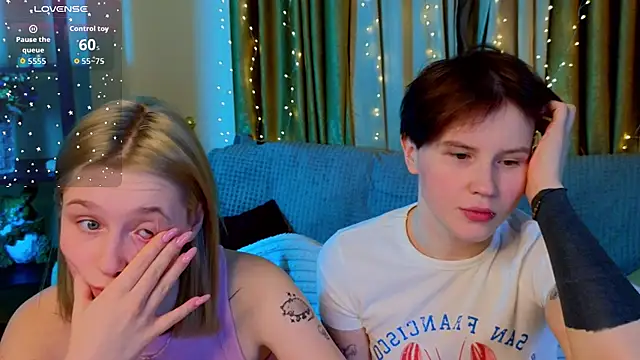 Girls_Fingers's cam snapshot