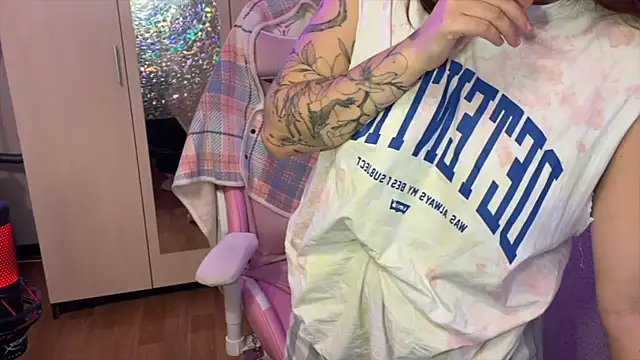 Katrin__kiss's cam snapshot