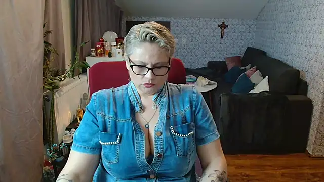 bigtits4you's cam snapshot