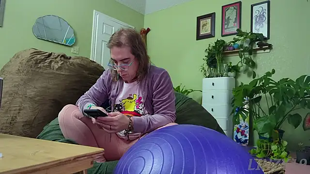 Linzy_19 live sex cam