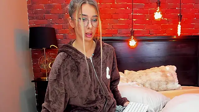 ChristynaRoss live sex cam