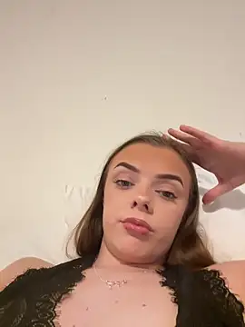 cutietootie02 live sex cam
