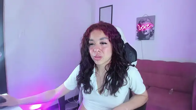 dahiaan_as's cam snapshot