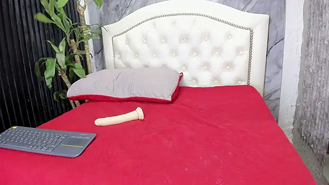 Tiffany-Jones's cam snapshot