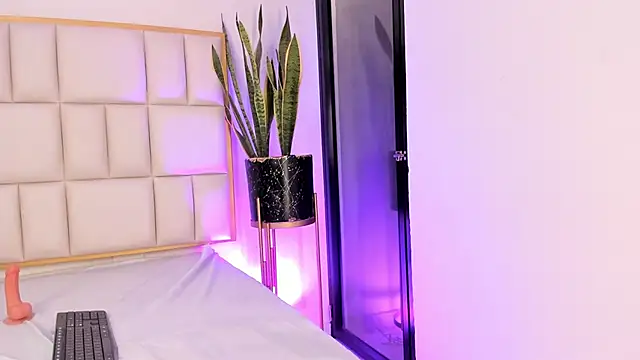 liorah_wolf's cam snapshot