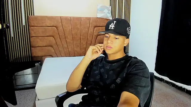 MATHY_ROBERT live sex cam