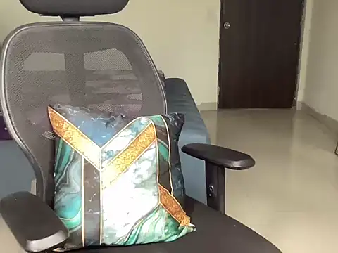 SugarAura live sex cam