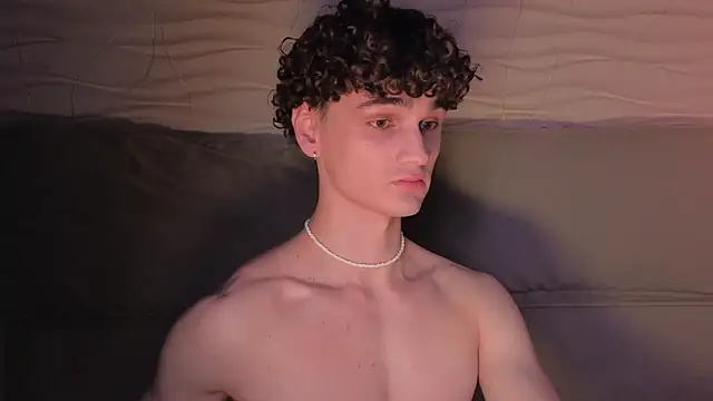 adam_21cm__'s cam snapshot