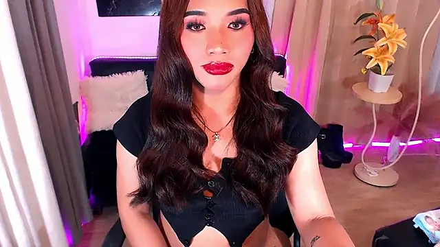 HeavenlyHugeCock live sex cam