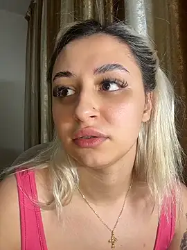 Kylie_One's cam snapshot