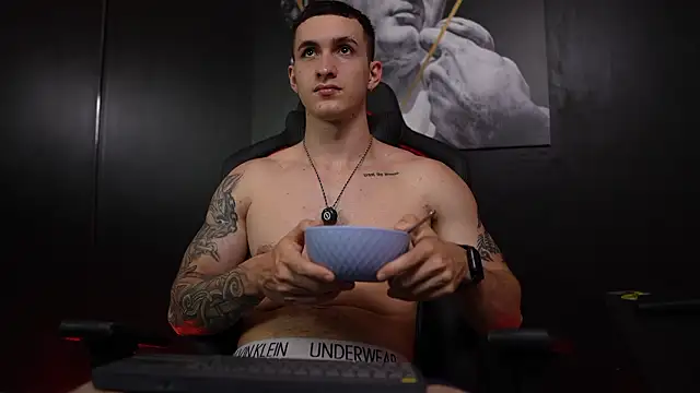 JacksonOlsenn live sex cam