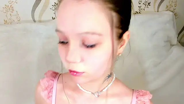 MelMooon's cam snapshot