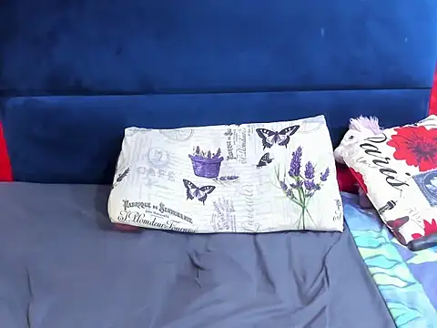 massive_booty25's cam snapshot