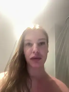 Chloemillerrxx live sex cam