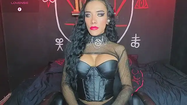 Victoriavampire666 live sex cam