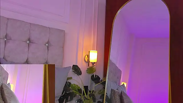 JasmineRoss_1's cam snapshot