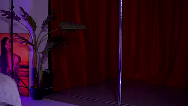 NatyDesiree live sex cam