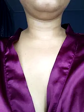 Sultrytits6 live sex cam