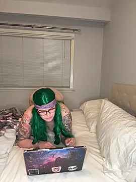 DaisyBlake's cam snapshot