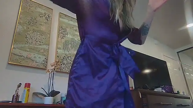 lavender_spits's cam snapshot