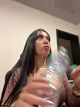 EmmyEvans1 live sex cam