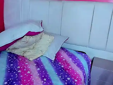 Minibombom's cam snapshot