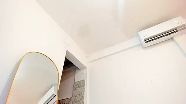 Genesiss23's cam snapshot