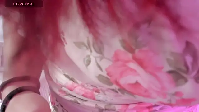 valy_shyness's cam snapshot