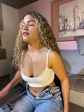 AngelPinkk_'s cam snapshot