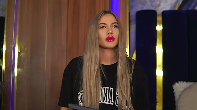 Chloe_GraceeX's cam snapshot