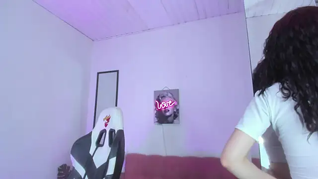 dahiaan_as's cam snapshot