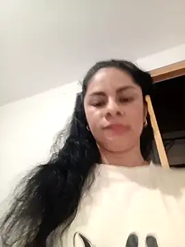 luna_pinky's cam snapshot