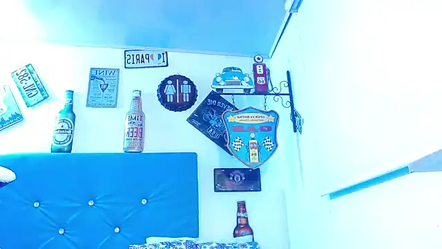 lili_roussi live sex cam