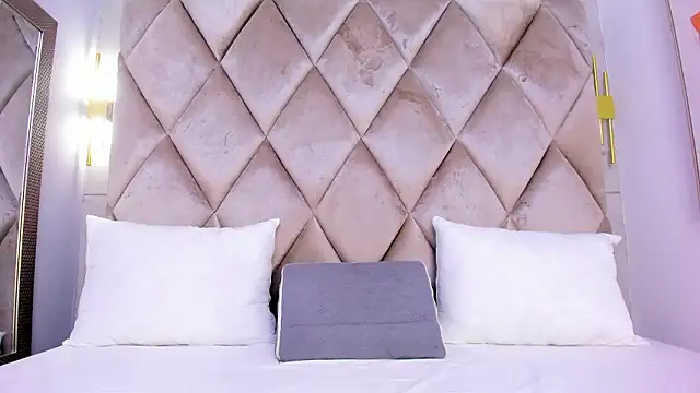 Violettaevans_'s cam snapshot