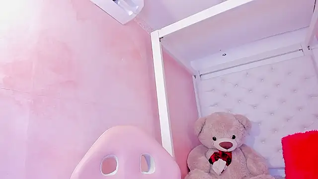 amarantha__milk2's cam snapshot